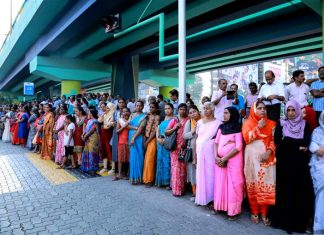 3 milioni di donne formano un muro lungo 620 km. Ecco la loro protesta